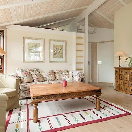 Holiday home Gorgeous In With Sauna *